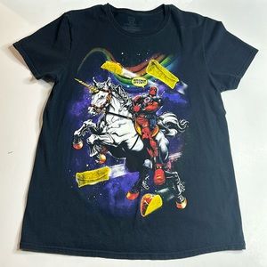Men’s Medium Unicorn Deadpool shirt
